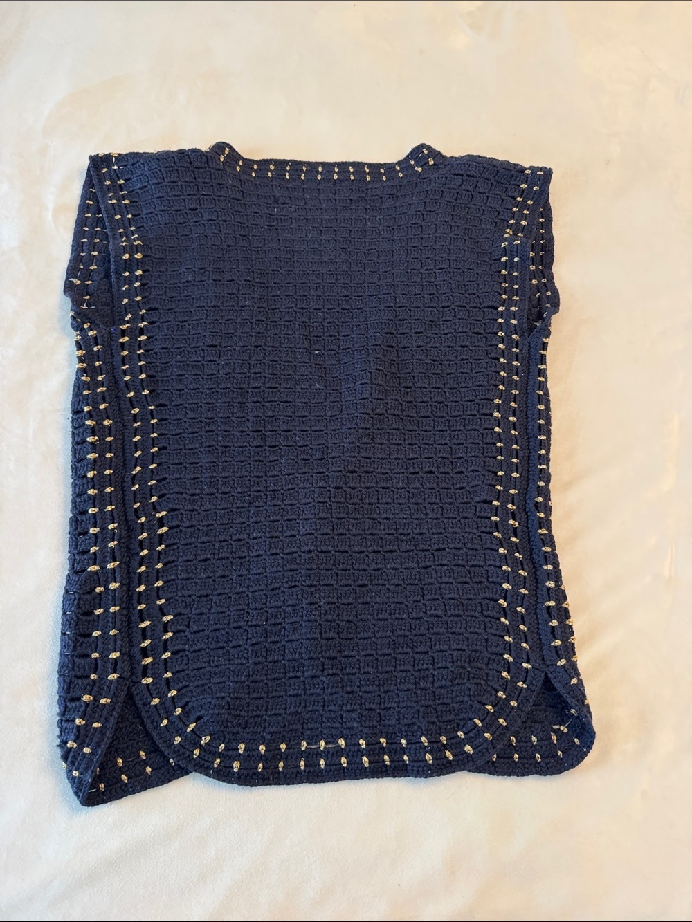 EUC! Lyell Elizabeth Street Navy Crocheted Knit Vest with Gold Accent, sz M - Picture 10 of 10